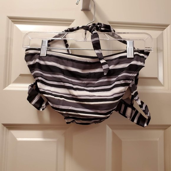 bikini - Picture 2 of 2